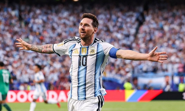 Messi ghi bàn tại 5 kỳ World Cup san bằng kỷ lục thế kỷ của Ronaldo