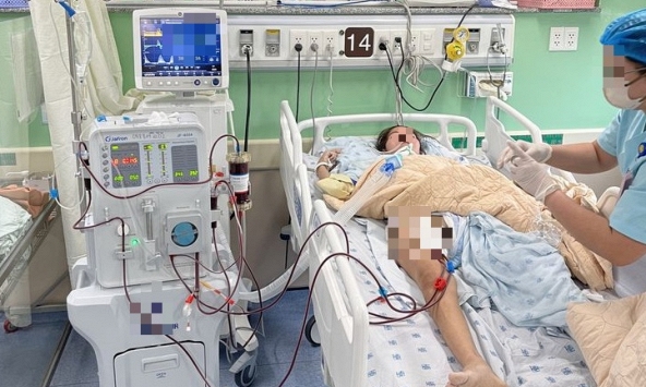 Một phụ nữ 41 tuổi tử vong vì suy thận cấp, bác sĩ thở dài: Thà nhịn khát còn hơn uống 2 loại nước này vào ban đêm!