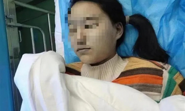 Bé gái 13 tuổi ung thư dạ dày giai đoạn cuối, khoang bụng chất ngập khối u, bác sĩ lên tiếng: Tất cả tại người cha!