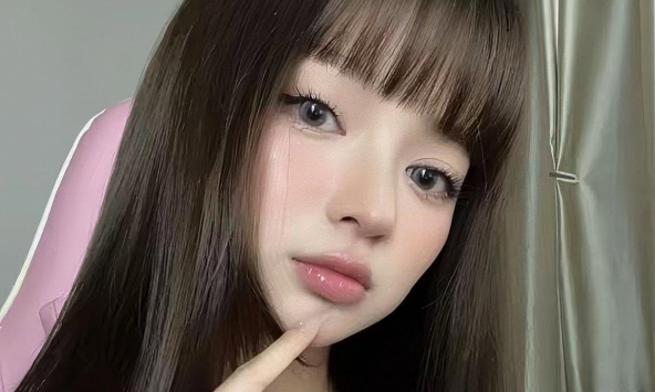 'Bùng nổ' với màn khoe dáng táo bạo của Chi Củ Cải, hóa ra sức 'nóng' của hot streamer ngày nào vẫn còn đây