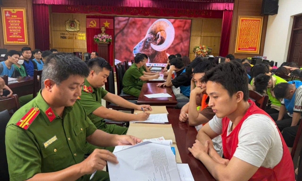 Công an Hà Nội khám xét 27 công ty, khởi tố 194 đối tượng, thu giữ hàng loạt ô tô, bất động sản...