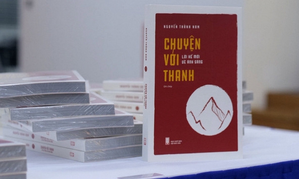 Xử phạt 100 triệu đồng, đình chỉ hoạt động Nhà xuất bản Hội Nhà văn 2 tháng, tiêu huỷ cuốn sách “Chuyện với Thanh'