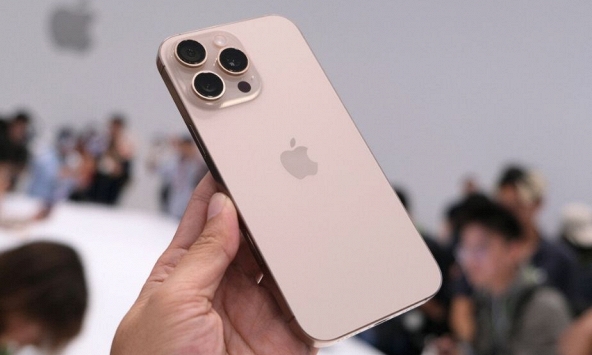 Chiếc iPhone đáng mua hơn cả iPhone 17 Pro Max, đang có giá giảm sâu kỷ lục