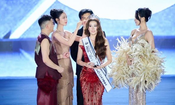 Hoa hậu Kim Ngọc tái xuất rạng rỡ, đồng hành cùng Miss Cosmo TP.HCM 2026 