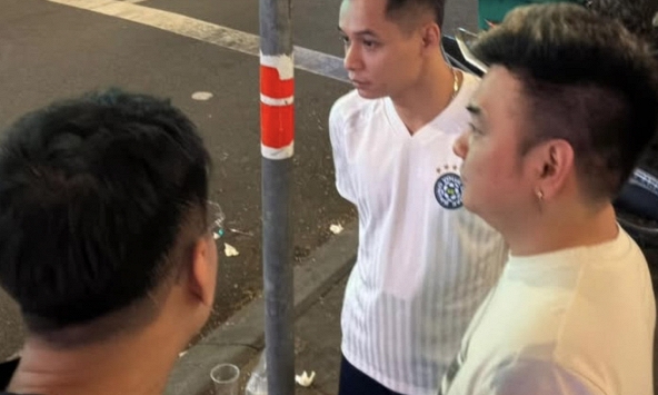 Khung ảnh tụ họp của những ông hoàng streamer Việt khiến cõi mạng dậy sóng