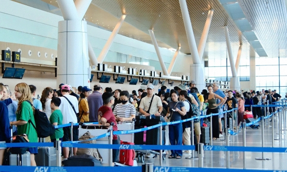 Từ ngày 1/7, những trường hợp nào có thể bị cấm bay vĩnh viễn?