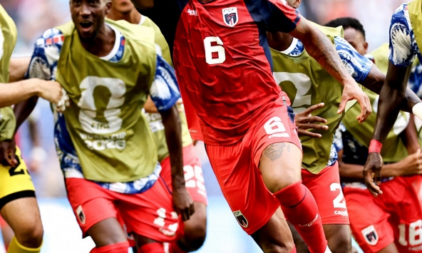 Bùng nổ cảm xúc: Lần đầu tiên trong lịch sử Cabo Verde có bàn thắng tại World Cup, khiến Uruguay choáng váng 