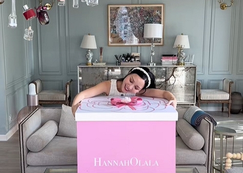 Viral nhất lúc này: Hộp quà tặng của Hannah Ohlala được quan tâm đặc biệt
