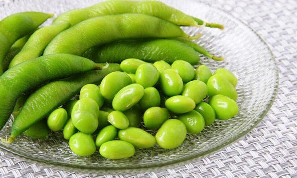 Nhiều người chỉ biết ăn dưa hấu giải nhiệt, nhưng 3 thực phẩm này mới là “cứu tinh” mùa hè