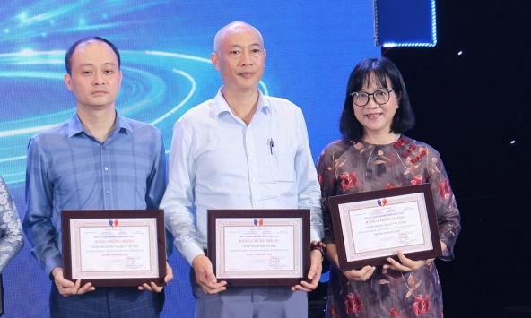 Tạp chí Phụ nữ Mới nhận Giải Khuyến khích “Gian trưng bày ấn tượng đặc sắc” tại Hội Báo toàn quốc 2026