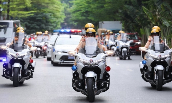 Công an Hà Nội thông báo tất cả người tham gia giao thông từ 7h30 sáng nay