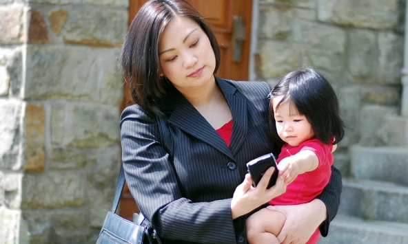 Con cái của cha mẹ học vấn cao và cha mẹ học vấn thấp khác nhau ở điểm nào? Câu trả lời bất ngờ của những người từng trải 