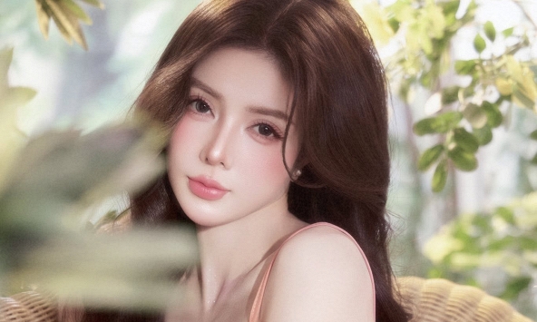 Lily Luta đón sinh nhật tuổi 35, fan nhìn mà cữ ngỡ mới 'em chưa 18'