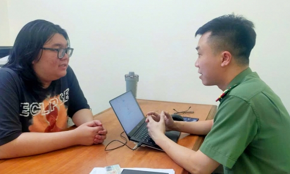 Bắt 'đầu sỏ' Nguyễn Tiến Đạt SN 2004 trong chuyên án đặc biệt liên quan 1.000 tài khoản ngân hàng