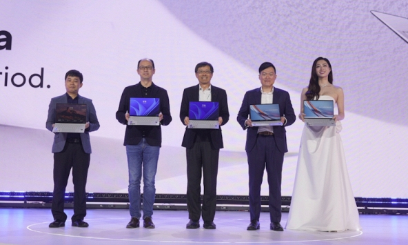 Chiếc laptop nhỏ gọn nhất thế giới có gì mà giá lên đến 100 triệu đồng?
