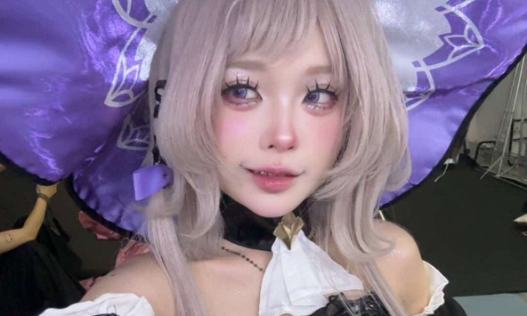 'Chiều fan', MC Yoonsul xả luôn loạt ảnh cosplay hết sức ấn tượng