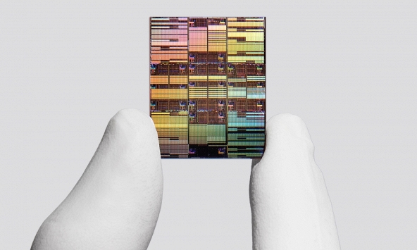 Đột phá kiến trúc chip, IBM vượt qua ranh giới vật lý gần như bất khả thi, giới thiệu chip 0,7nm đầu tiên trên thế giới