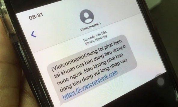 Nhận được tin nhắn này từ Vietcombank, tuyệt đối không bấm vào 