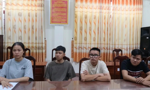 Thi hành lệnh bắt tạm giam Đặng Thị Kim Ngân SN 2004 liên quan đến hơn 3.500 tài khoản ngân hàng