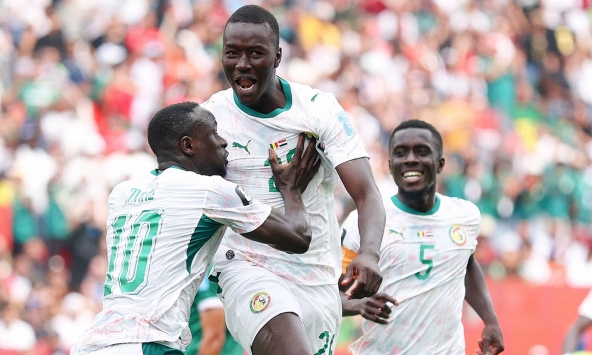 Senegal thắng huỷ diệt Iraq 5-0, mở toang cửa đi tiếp tại World Cup, đẩy Hàn Quốc vào cảnh 'ngàn cân treo sợi tóc'