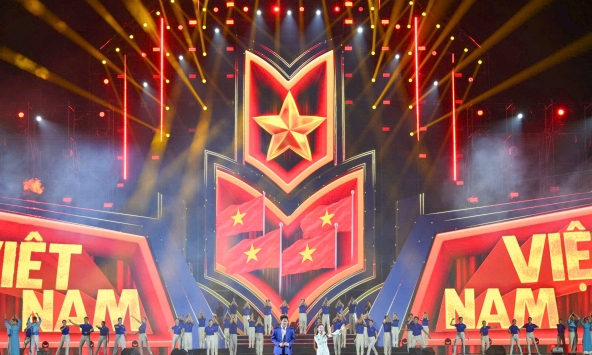 Hơn 20.000 khán giả bùng nổ trong Concert Thanh Xuân