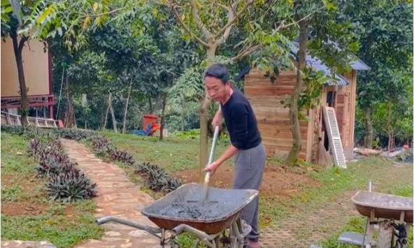 'Ông hoàng nhạc đỏ' chia tay vợ đẹp như hoa hậu, thấy sướng khi sống 1 mình trên đồi ở Thạch Thất