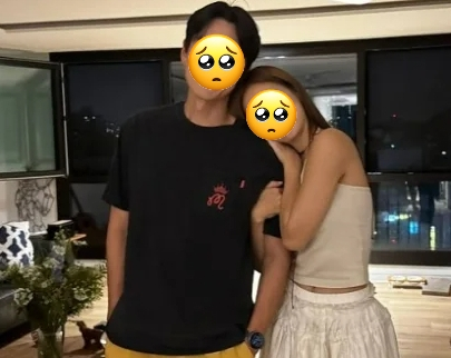 Khung ảnh đang viral: Nữ diễn viên đình đám xà nẹo chồng bạn thân, chính thất đứng kế bên nhìn 'bất lực'
