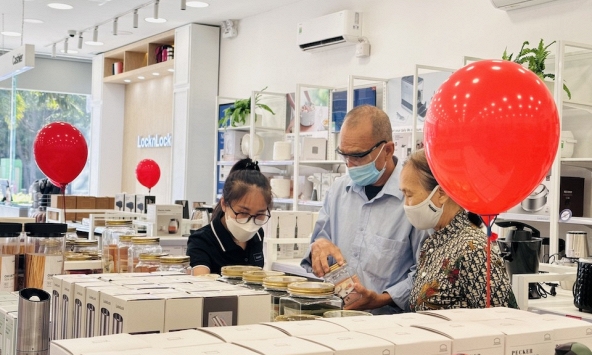 ​​​​​​LocknLock tuyển đối tác nhượng quyền: Vốn linh hoạt, hỗ trợ trọn gói