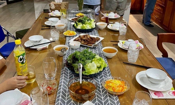 Bữa cơm ra mắt gây tranh cãi MXH: Vì không rửa bát nên cô gái bị phản đối chuyện cưới xin
