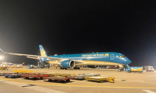 Đêm 29/6, sân bay Nội Bài ghi nhận 1 máy bay không có bất kỳ hành khách nào cất cánh