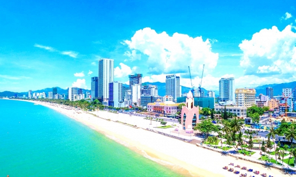 Nhiều giải pháp kiến tạo hệ sinh thái du lịch Khánh Hòa hiện đại, bản sắc