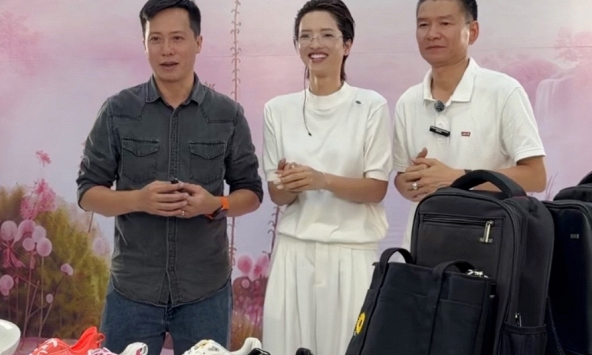 Xu hướng livestream chia sẻ cộng đồng: Khi mỗi đơn hàng là một vòng tay yêu thương