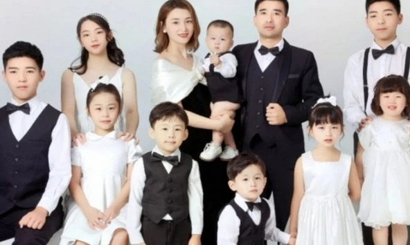 Vợ sinh 9 con trong 16 năm vì chồng 'không muốn lãng phí gene tốt của chồng', riêng tiền điện đã hơn 70 triệu/tháng