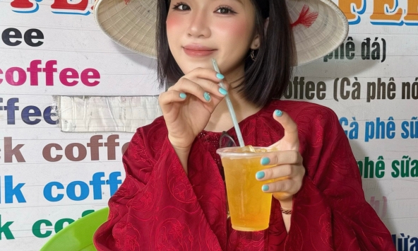 Du lịch miền Tây, cô nàng hot girl bất ngờ viral, được CĐM khen ngợi hết lời