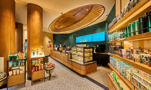 Diễn biến mới vụ nghi có thiết bị giống camera trong nhà vệ sinh Starbucks Ecopark, công an đang làm rõ?