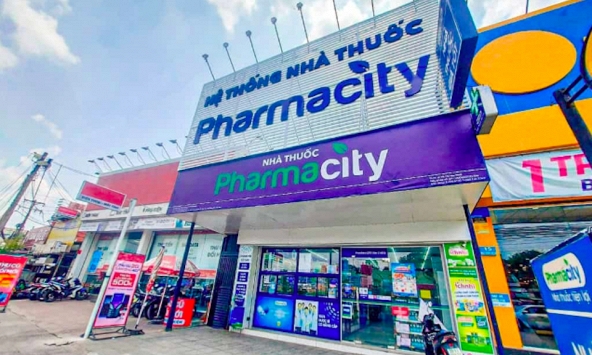 Loạt nhà thuốc TP.HCM bị phạt vì bán thuốc không đơn, 'không cách ly' thuốc quá hạn