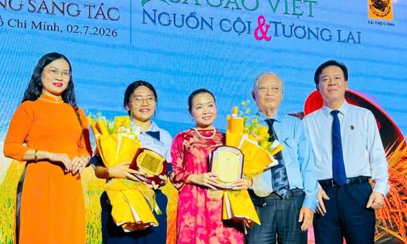 Tôn vinh hạt gạo Việt bằng ngôn ngữ của văn học và âm nhạc