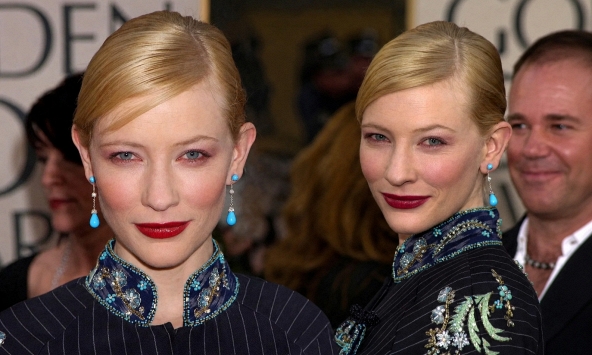 Đôi bông tai ngọc lam khiến bộ suit kẻ sọc của Cate Blanchett thành huyền thoại thảm đỏ