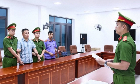 Lệnh giữ khẩn cấp thầy giáo Trường THPT Chuyên Tuyên Quang