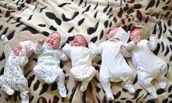 Người mẹ 35 tuổi mạo hiểm sinh 5, sau 19 năm thẳng thắn thừa nhận: 'Nếu được chọn lại, tôi thà không sinh đứa nào'