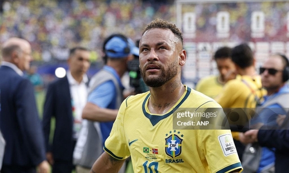 Neymar bật khóc tạm biệt World Cup: Vũ điệu Samba cuối cùng dang dở