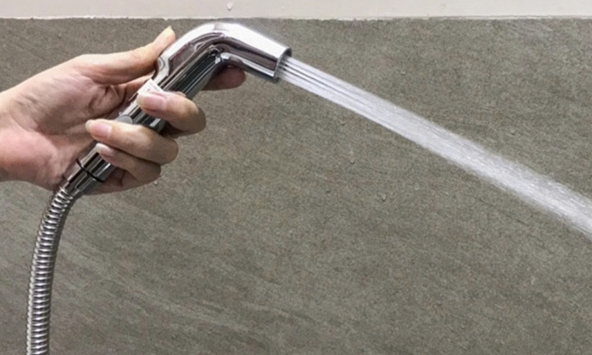 Cảnh báo đến người dùng vòi xịt hàng ngày