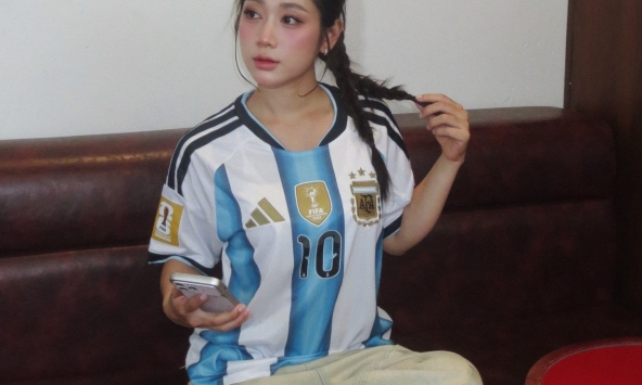 Diện áo Argentina đi tập gym, fan girl Argentina khiến ai cũng phải gật gù thích thú
