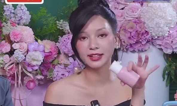 Hannah Olala bị phát hiện sửa cụm 'retinol bọc vi nang' của Candid bằng 'retinol bọc' khi lên sóng trong đêm 7/7