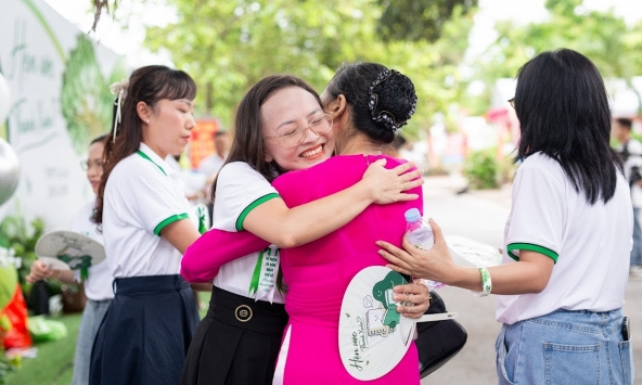 'Hẹn Ước Thanh Xuân' đưa cựu học sinh THPT Lê Lợi hội ngộ sau 20 năm
