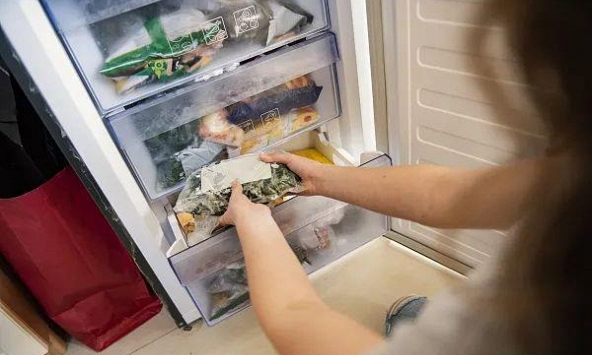 3 thực phẩm rẻ đến mấy cũng không nên tích trữ lâu trong tủ lạnh: Ngộ độc, ung thư sớm 'hỏi thăm'