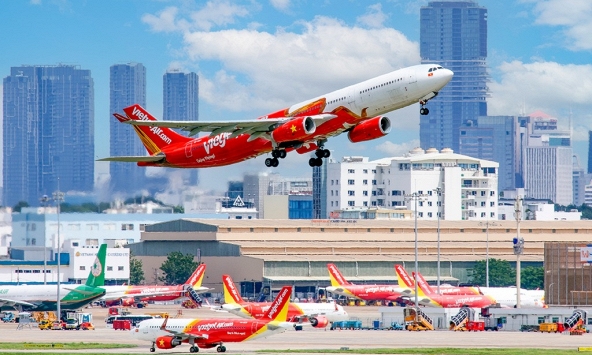 Tin vui: Vé máy bay hè chạm đáy chỉ từ 38.000 đồng