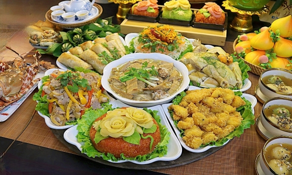 Ngày giỗ mẹ, tôi sững sờ khi chỉ vì vài hộp thức ăn mang về mà anh em tuyên bố từ mặt nhau