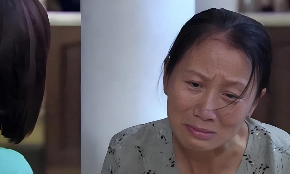 Tâm lý học có một sự thật tàn nhẫn: Con cái lớn lên không biết thương cha mẹ là do 2 'tổn thương vô hình' từ ngày bé