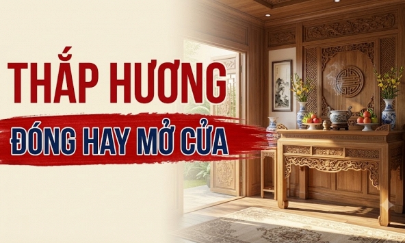 Thắp hương nên đóng hay mở cửa?